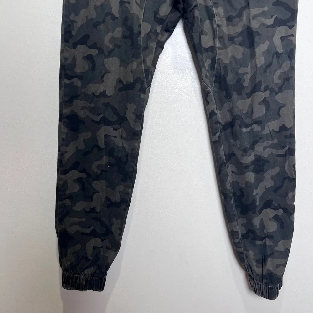 Zanerobe Sureshot Jogger Pants Mens 34 Green Camo Stretch Tapered
